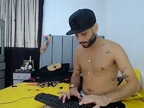 Evilboy555 online show from November 23, 2025, 3:22 pm