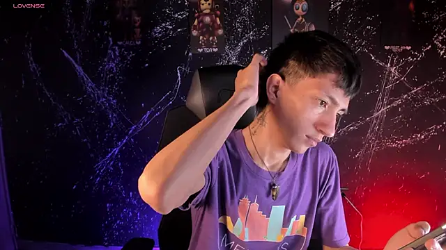 DereckCooperr online show from November 13, 2025, 10:24 pm