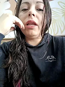 Snapshot of seherlatin chatting on February 23, 2025, 4:13 pm seherlatin online show from February 23, 2025, 4:13 pm