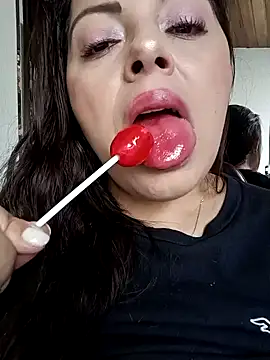 Snapshot of seherlatin chatting on March 12, 2025, 5:07 pm seherlatin online show from March 12, 2025, 5:07 pm