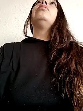 Snapshot of seherlatin chatting on March 16, 2025, 8:54 pm seherlatin online show from March 16, 2025, 8:54 pm