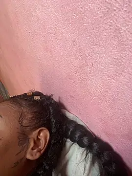 Snapshot of MariaLorenaah chatting on February 16, 2026, 5:44 pm MariaLorenaah online show from February 16, 2026, 5:44 pm