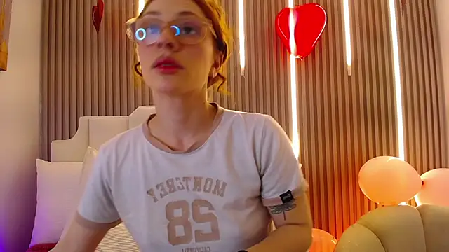 Katy Van online show from February 13, 2026, 9:04 pm