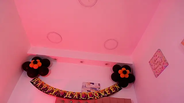 Katy Van online show from October 19, 2025, 8:44 pm