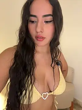 anniesweet02 online show from May 24, 2026, 8:53 pm