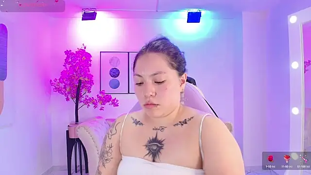 Snapshot of Isa_reel chatting on October 9, 2025, 7:36 pm Isa reel online show from October 9, 2025, 7:36 pm