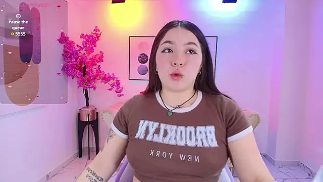 Snapshot of Isa_reel chatting on November 8, 2025, 7:28 pm Isa reel online show from November 8, 2025, 7:28 pm