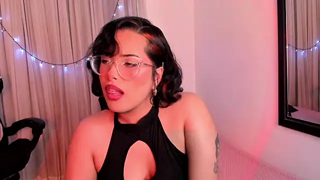 Snapshot of willow_poisson chatting on May 5, 2026, 5:38 pm willow poisson online show from May 5, 2026, 5:38 pm