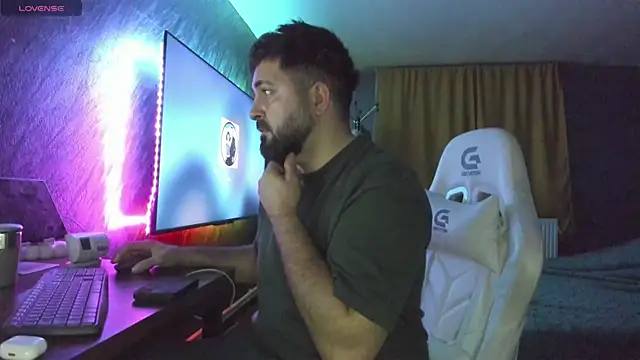 Eduu2322 online show from February 4, 2026, 10:38 pm