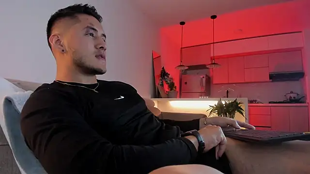 Chriskyle  online show from December 8, 2024, 12:13 am