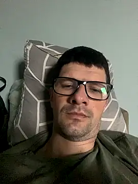 Juliano2289 online show from October 3, 2025, 8:43 pm