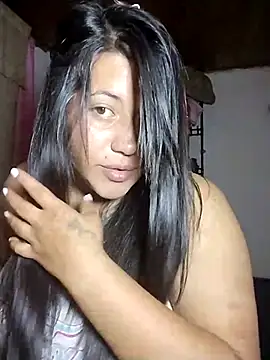 KATYGONZALEZ online show from July 11, 2026, 12:33 am