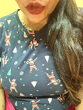 CUTE SOPHIA- online show from March 28, 2026, 2:01 am