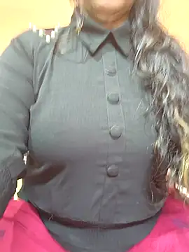 CUTE SOPHIA- online show from July 1, 2026, 2:34 am