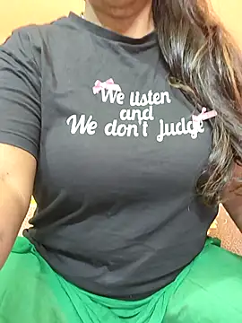 CUTE SOPHIA- online show from March 3, 2026, 2:40 am