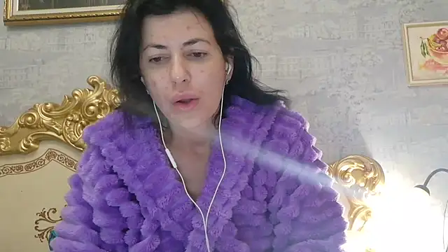 StunnigArt online show from April 15, 2026, 1:22 am