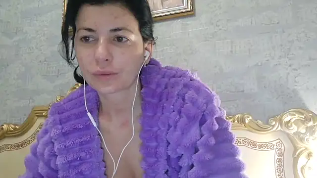 StunnigArt online show from April 17, 2026, 1:19 am