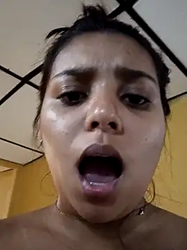 stefanie010 online show from February 2, 2026, 7:13 pm