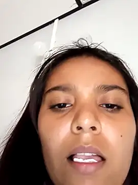 stefanie010 online show from February 16, 2025, 9:49 pm