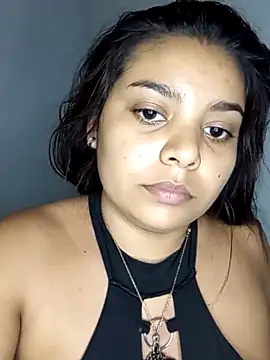 stefanie010 online show from February 6, 2026, 7:32 pm