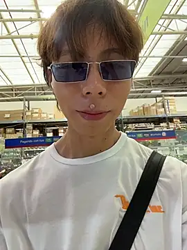 kim lian21 online show from November 7, 2025, 9:19 pm