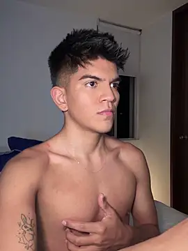 santiago 01 online show from January 24, 2025, 4:48 am