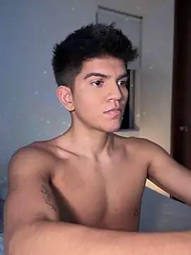 santiago 01 online show from February 7, 2025, 1:58 am