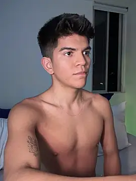 santiago 01 online show from February 2, 2025, 4:26 am