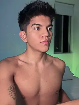 santiago 01 online show from February 7, 2025, 4:59 am