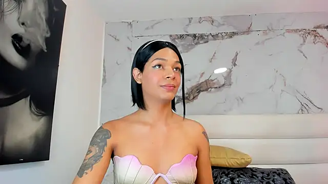 Snapshot of emily_lady20 chatting on July 5, 2026, 3:55 am emily lady20 online show from July 5, 2026, 3:55 am