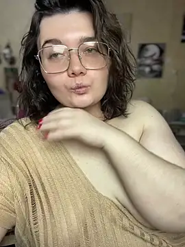 DenisHailey online show from July 17, 2026, 6:05 pm