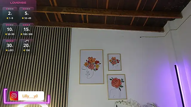 LillyDolls23 online show from November 6, 2025, 12:53 pm