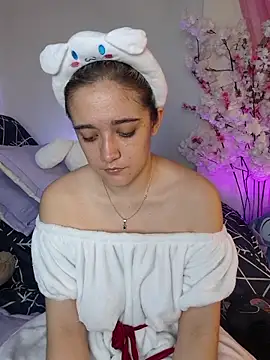 NaomiShimizu online show from November 15, 2025, 8:46 pm