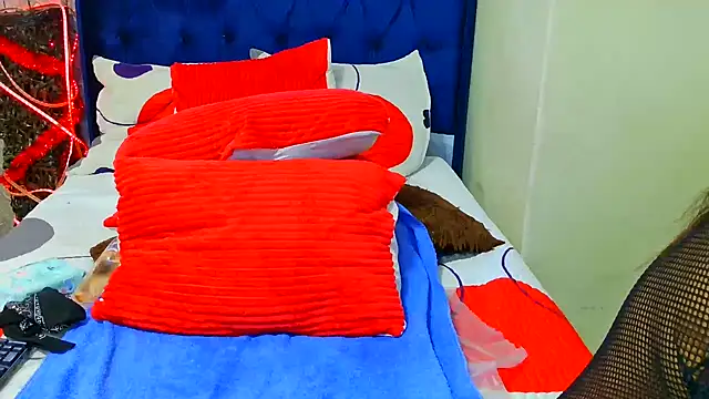 Snapshot of THESHORTQUEEN chatting on January 9, 2026, 12:23 pm THESHORTQUEEN online show from January 9, 2026, 12:23 pm