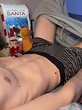 secret dream415 online show from December 17, 2025, 8:03 pm