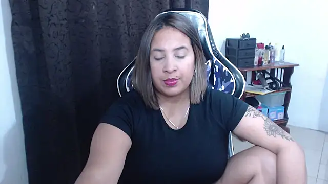 Snapshot of KathyHardcore69 chatting on January 6, 2026, 3:43 am KathyHardcore69 online show from January 6, 2026, 3:43 am