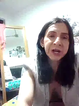 Cameron puppy online show from November 6, 2025, 7:12 am