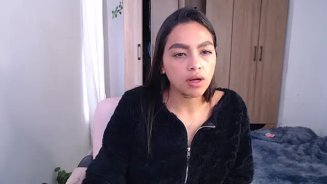 fairylatin222 online show from March 5, 2025, 8:42 pm