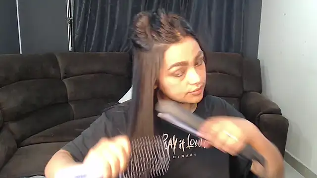 fairylatin222 online show from November 25, 2025, 12:00 am