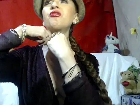 hottieperla online show from February 26, 2025, 7:42 pm