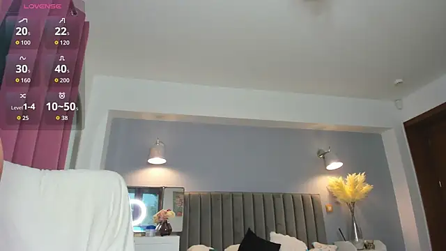 Snapshot of Awesome_Jolie chatting on December 14, 2025, 8:09 am Awesome Jolie online show from December 14, 2025, 8:09 am