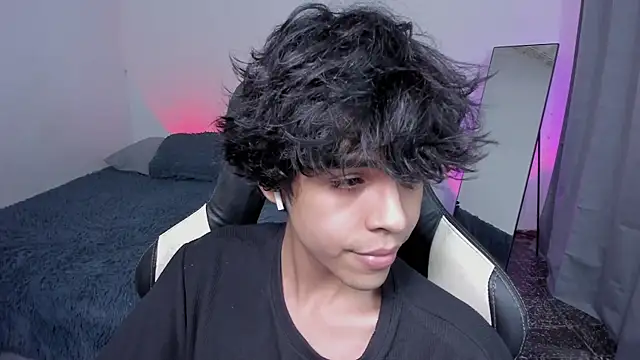 Snapshot of Alan26_ chatting on January 19, 2026, 4:38 am Alan26 online show from January 19, 2026, 4:38 am