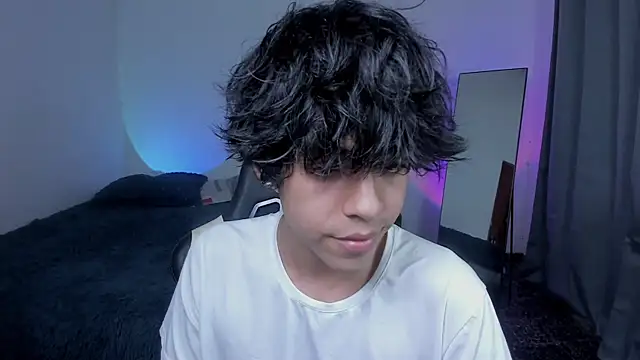 Snapshot of Alan26_ chatting on January 17, 2026, 3:43 am Alan26 online show from January 17, 2026, 3:43 am