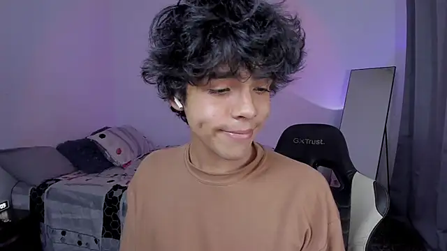 Snapshot of Alan26_ chatting on March 4, 2026, 2:41 am Alan26 online show from March 4, 2026, 2:41 am