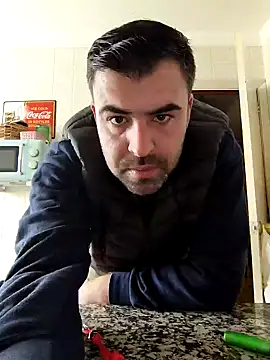 Snapshot of Vicio74@xh chatting on December 29, 2024, 1:17 pm Vicio74xh online show from December 29, 2024, 1:17 pm