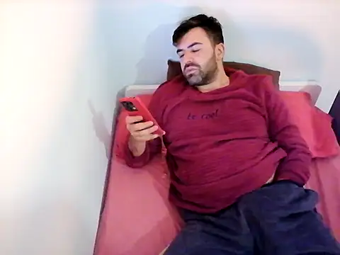 Snapshot of Vicio74@xh chatting on February 6, 2025, 10:10 pm Vicio74xh online show from February 6, 2025, 10:10 pm