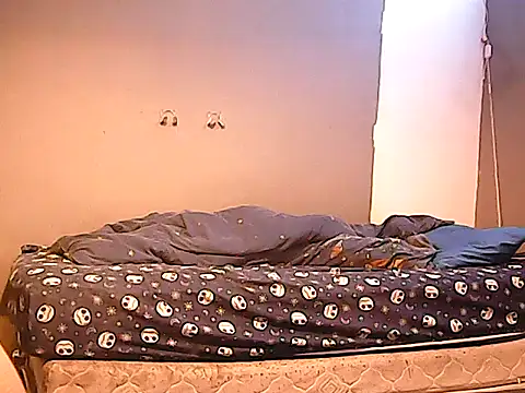 Snapshot of twinkerbell344 chatting on December 20, 2025, 3:09 am twinkerbell344 online show from December 20, 2025, 3:09 am