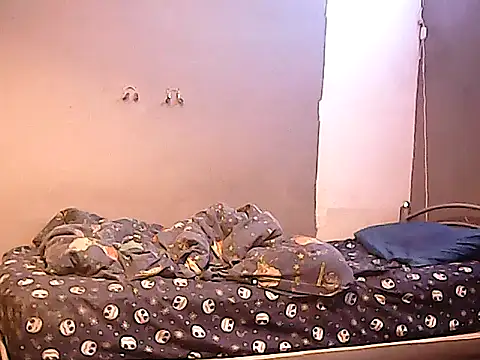 Snapshot of twinkerbell344 chatting on February 20, 2026, 9:55 am twinkerbell344 online show from February 20, 2026, 9:55 am