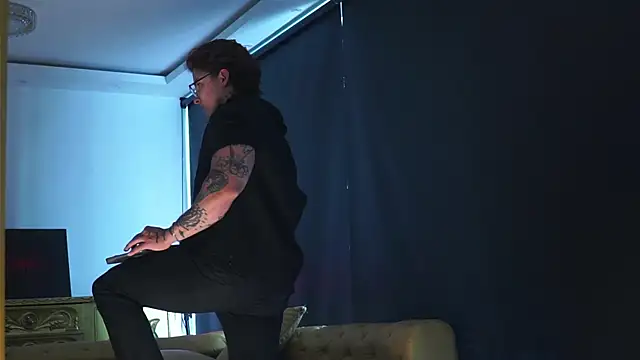 Snapshot of dantecoppolaa_ chatting on October 11, 2025, 8:54 pm dantecoppolaa online show from October 11, 2025, 8:54 pm