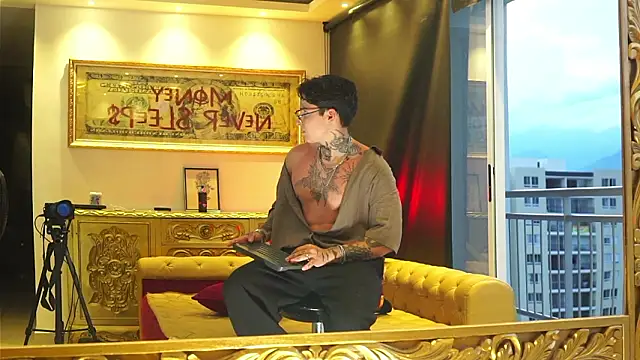 dantecoppolaa  online show from March 3, 2026, 11:23 pm